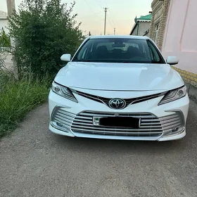 Toyota Camry 2020
