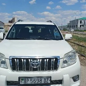 Toyota Land Cruiser Prado 2010
