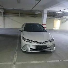 Toyota Camry 2024