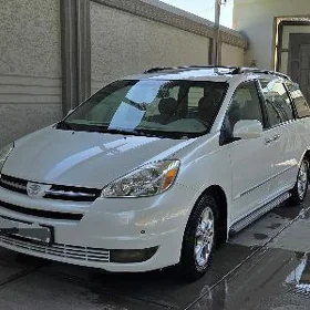 Toyota Sienna 2005