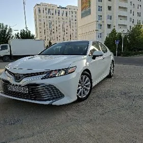 Toyota Camry 2018
