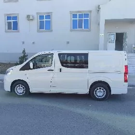 Toyota Hiace 2023