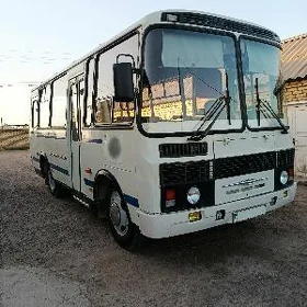 Gaz 5204 1990