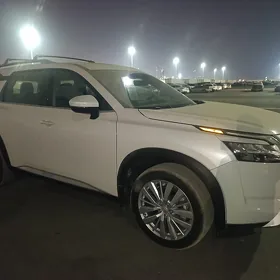 Nissan Pathfinder 2024
