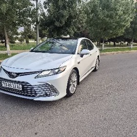 Toyota Camry 2024