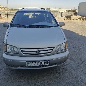 Toyota Sienna 2003
