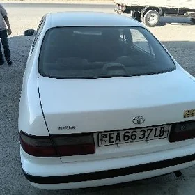 Toyota Carina 1993
