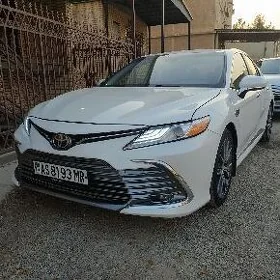 Toyota Camry 2021