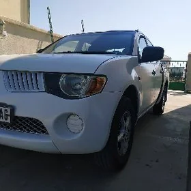 Mitsubishi L200 2006