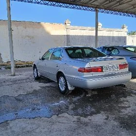 Toyota Camry 2000