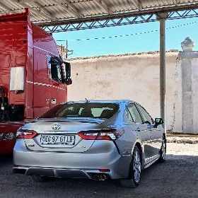 Toyota Camry 2021