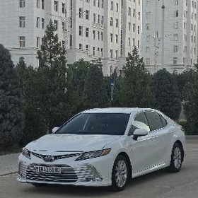 Toyota Camry 2020