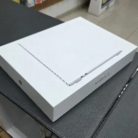 MacBook Air M4