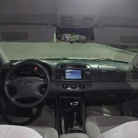 Toyota Camry 2004