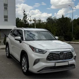 Toyota Highlander 2020