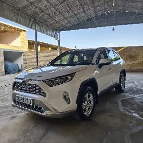 Toyota RAV4 2021
