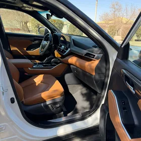 Toyota Highlander 2024
