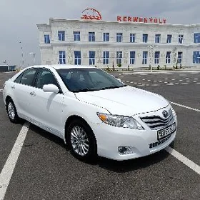 Toyota Camry 2011