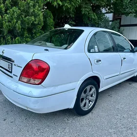 Nissan Sunny 2005