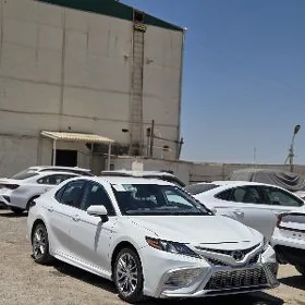Toyota Camry 2023