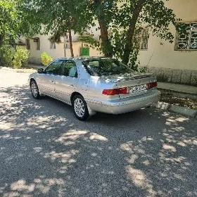 Toyota Camry 2001
