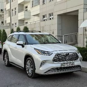 Toyota Highlander 2021