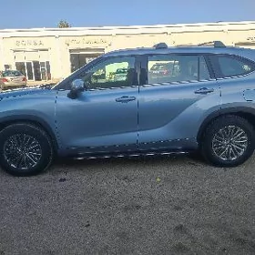 Toyota Highlander 2022