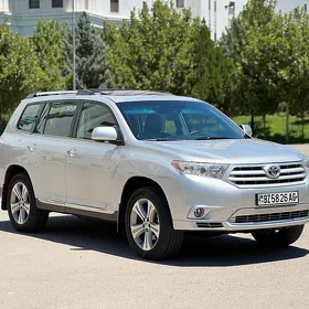 Toyota Highlander 2013