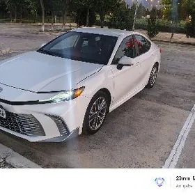 Toyota Camry 2025