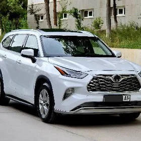 Toyota Highlander 2021