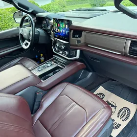 Ford Explorer 2023