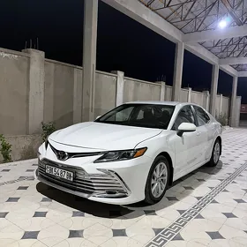 Toyota Camry 2023