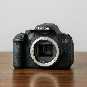 Canon EOS Rebel T4i (650D)