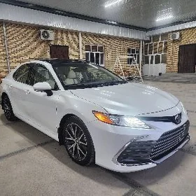 Toyota Camry 2024
