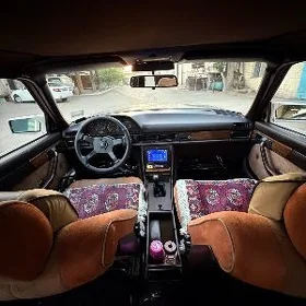 Mercedes-Benz W126 1989