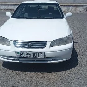 Toyota Camry 1999