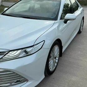 Toyota Camry 2020