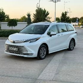 Toyota Sienna 2022