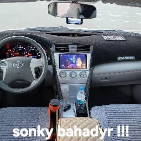 Toyota Camry 2011