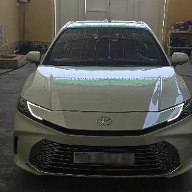 Toyota Camry 2025