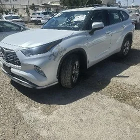 Toyota Highlander 2022
