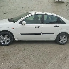 Ford Figo 2000