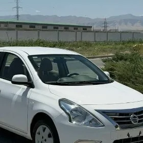 Nissan Sunny 2022