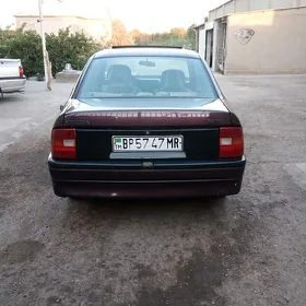 Opel Vectra 1992