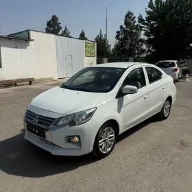Mitsubishi Attrage 2022