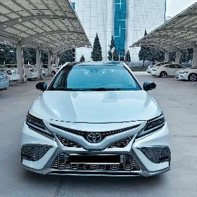 Toyota Camry 2024