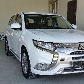 Mitsubishi Outlander 2022