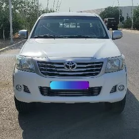 Toyota Hilux 2014
