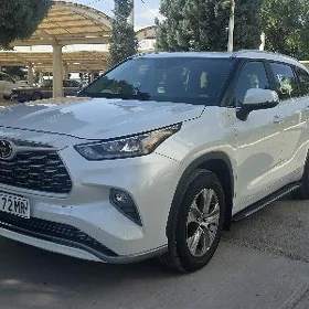 Toyota Highlander 2023