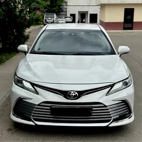 Toyota Camry 2020